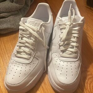 Nike men’s sneakers. DM0211-100.